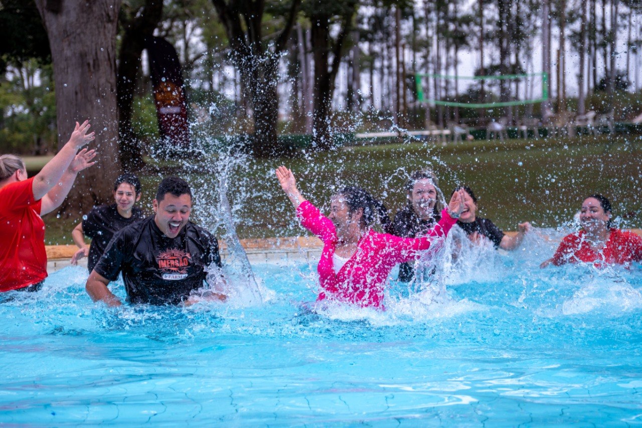 Dinâmica na piscina